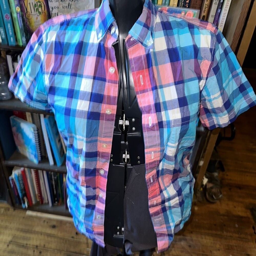 American Eagle pink & blue plaid slim fit XS button down shirt